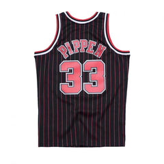 Chicago Bulls #33 Scottie Pippen 1995-96 NBA Hardwood Classics Swingman Black Striped Mitchell & Ness