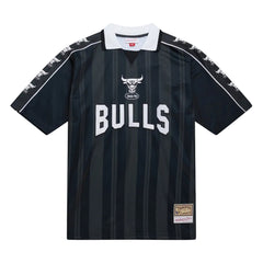 Black sports jersey with 'Bulls' text and logo on a white background