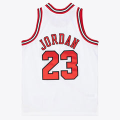 Michael Jordan #23 Chicago Bulls 1997-98 Authentic White Jersey Mitchell & Ness