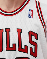 Michael Jordan #23 Chicago Bulls 1997-98 Authentic White Jersey Mitchell & Ness